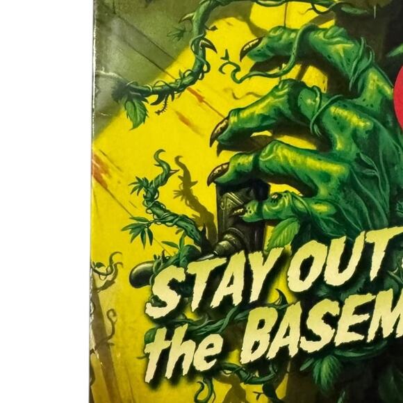 Goosebumps Stay Out of the Basement Young Adult Horror 1992 Preowned - Picture 4 of 4